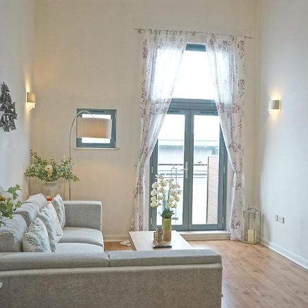 Soak Up The Light At A Soothing, Stylish Apartment In Swansea Marina Εξωτερικό φωτογραφία