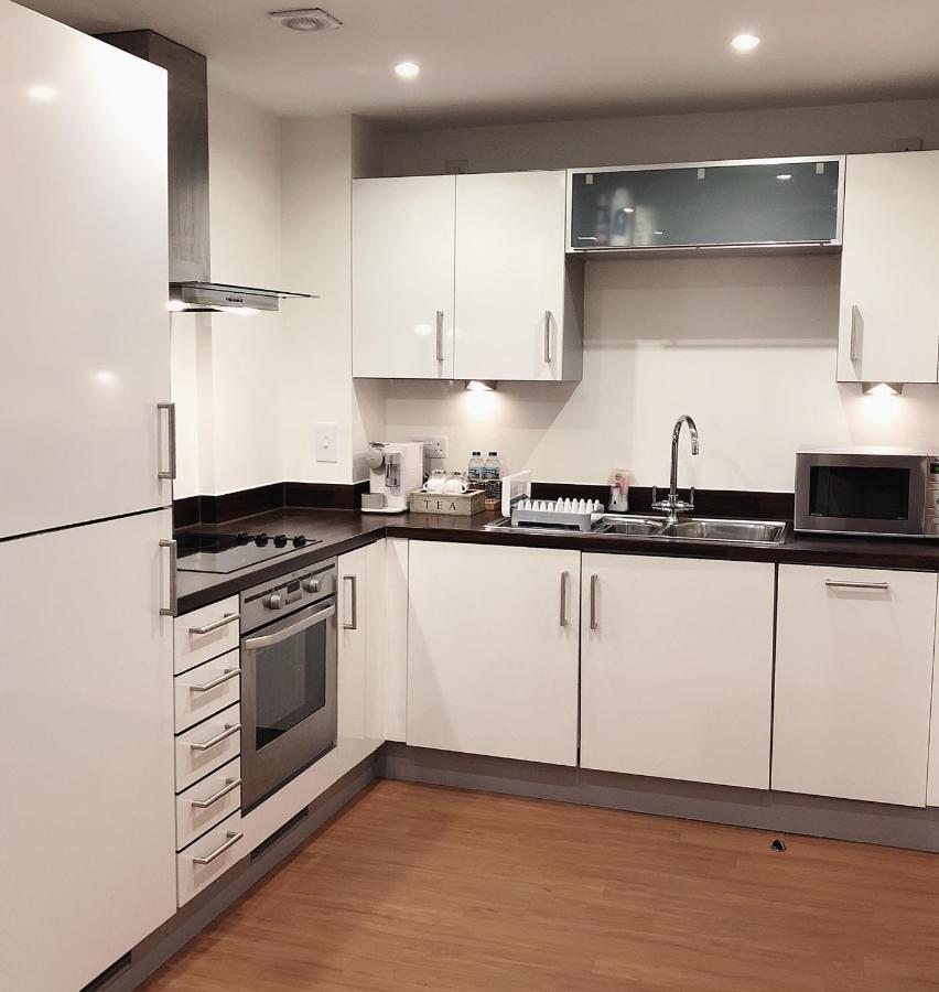 Soak Up The Light At A Soothing, Stylish Apartment In Swansea Marina Εξωτερικό φωτογραφία