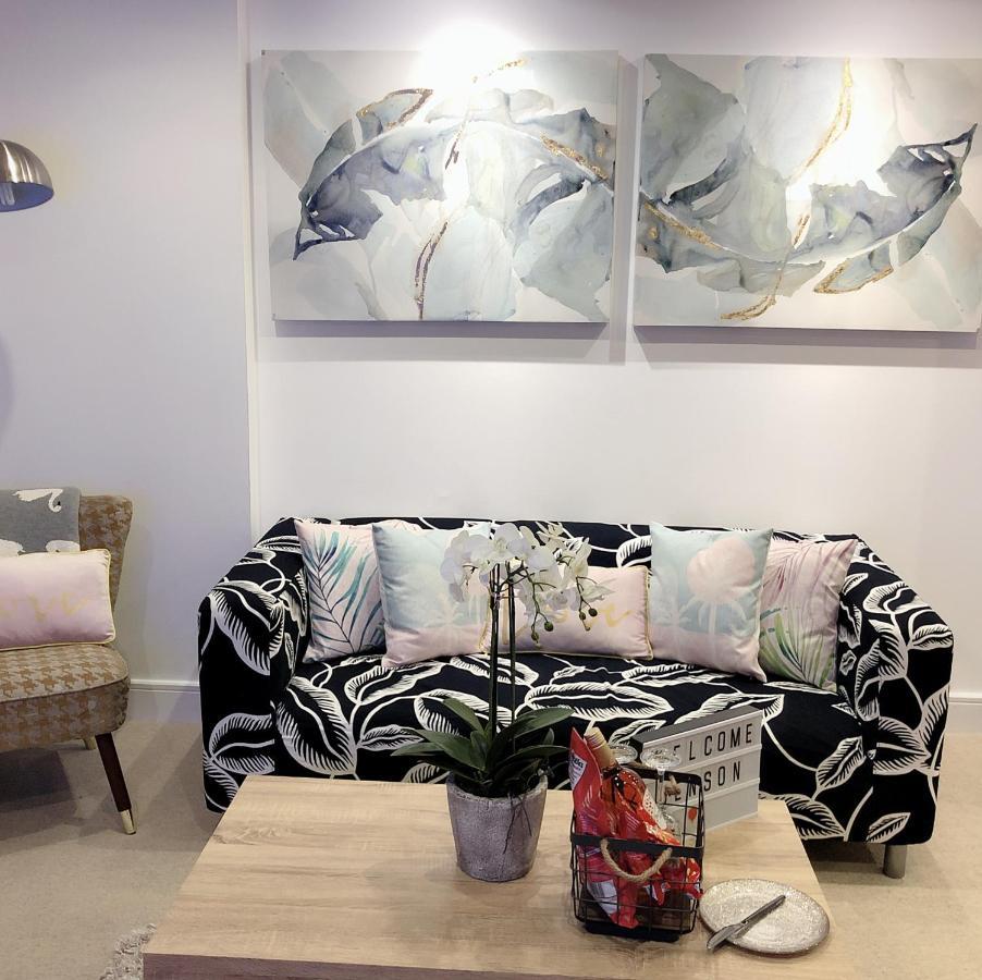 Soak Up The Light At A Soothing, Stylish Apartment In Swansea Marina Εξωτερικό φωτογραφία