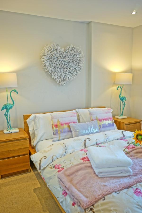 Soak Up The Light At A Soothing, Stylish Apartment In Swansea Marina Εξωτερικό φωτογραφία