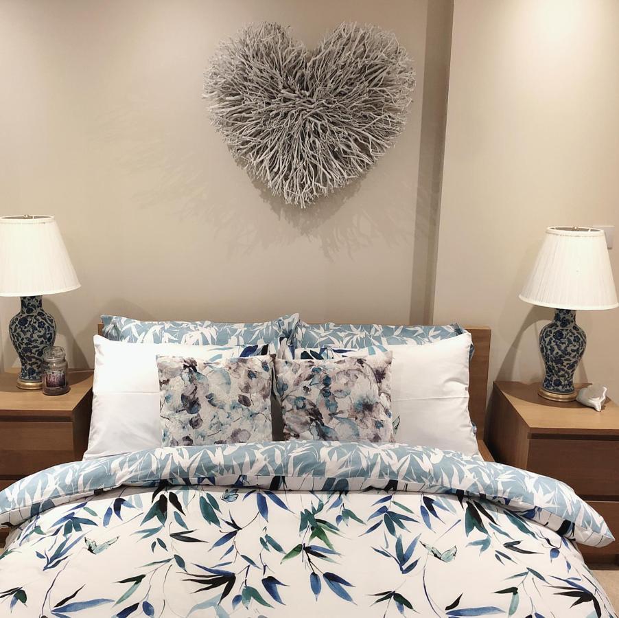 Soak Up The Light At A Soothing, Stylish Apartment In Swansea Marina Εξωτερικό φωτογραφία