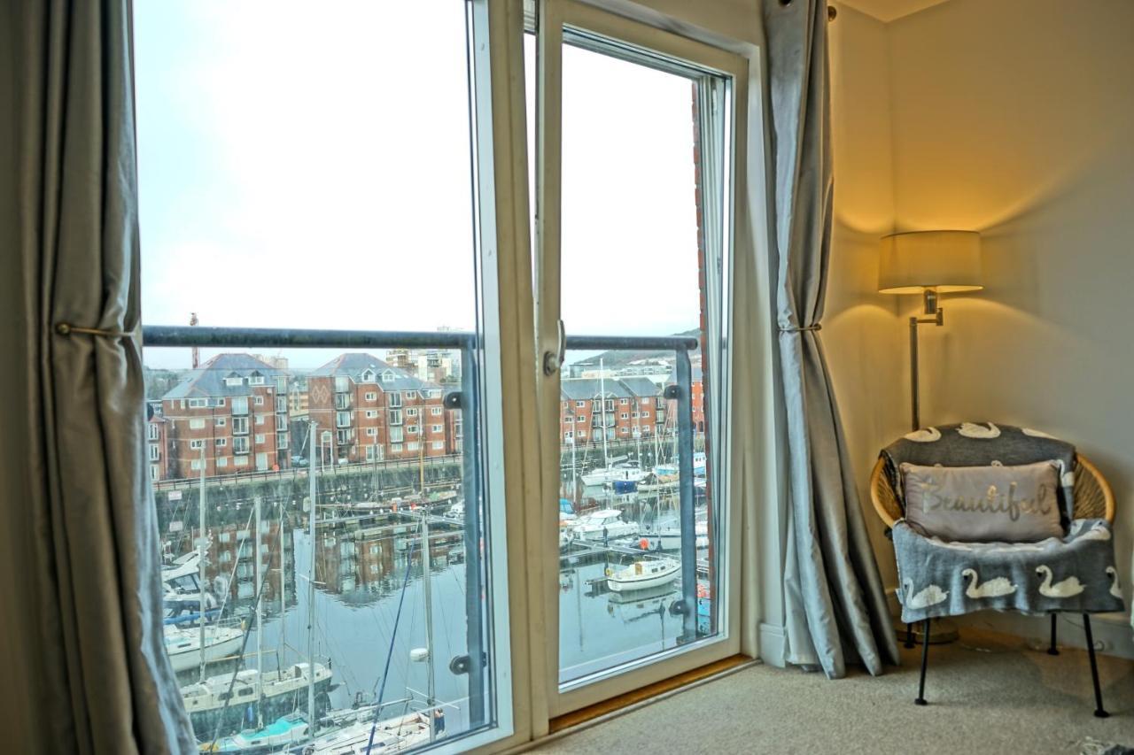 Soak Up The Light At A Soothing, Stylish Apartment In Swansea Marina Εξωτερικό φωτογραφία