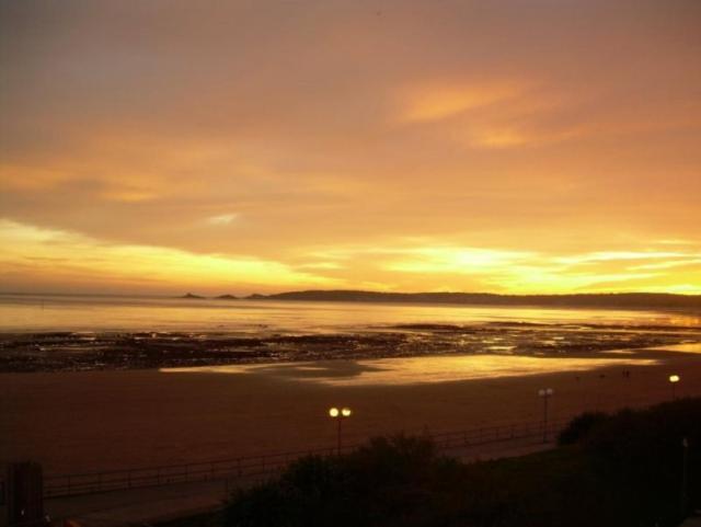 Soak Up The Light At A Soothing, Stylish Apartment In Swansea Marina Εξωτερικό φωτογραφία